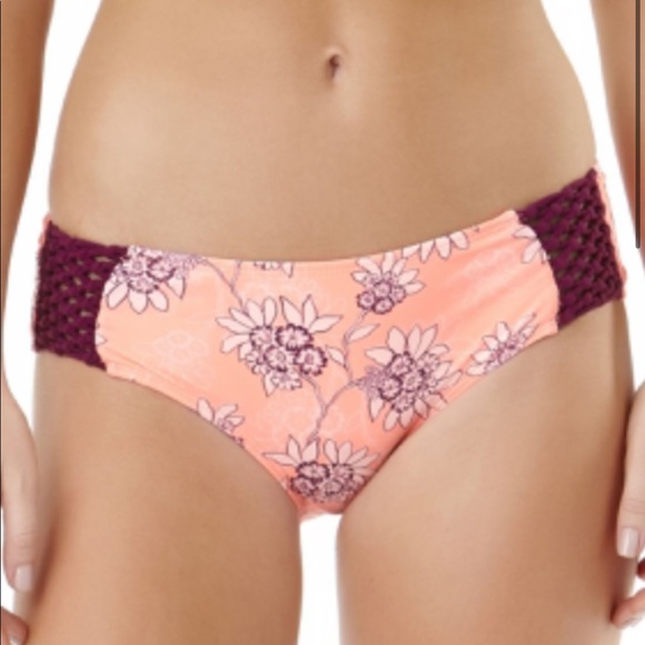 Time And Tru High Neck Bikini Set M (8-10) - Picture 5 of 10